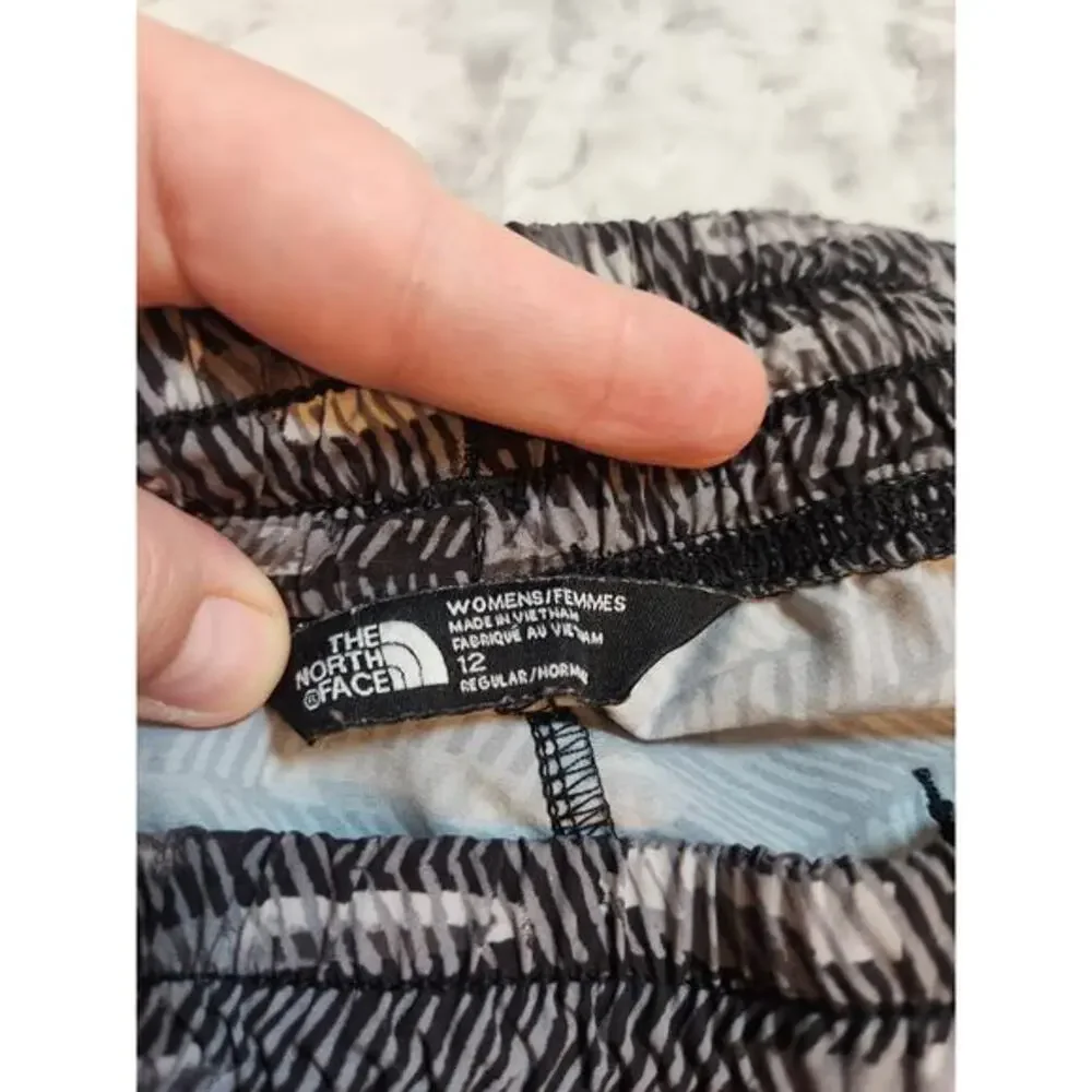 The North Face Women's Black Gray‎ Elastic Waist Running Athletic Shorts Size 12